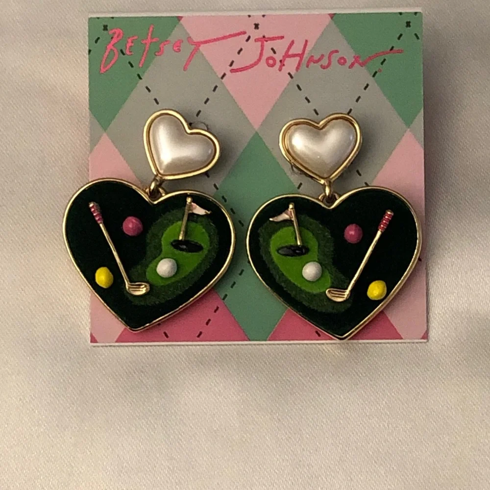 Betsey Johnson Faux Pearl Gold Tone & Green Felt Golf Heart Drop Earrings NWT